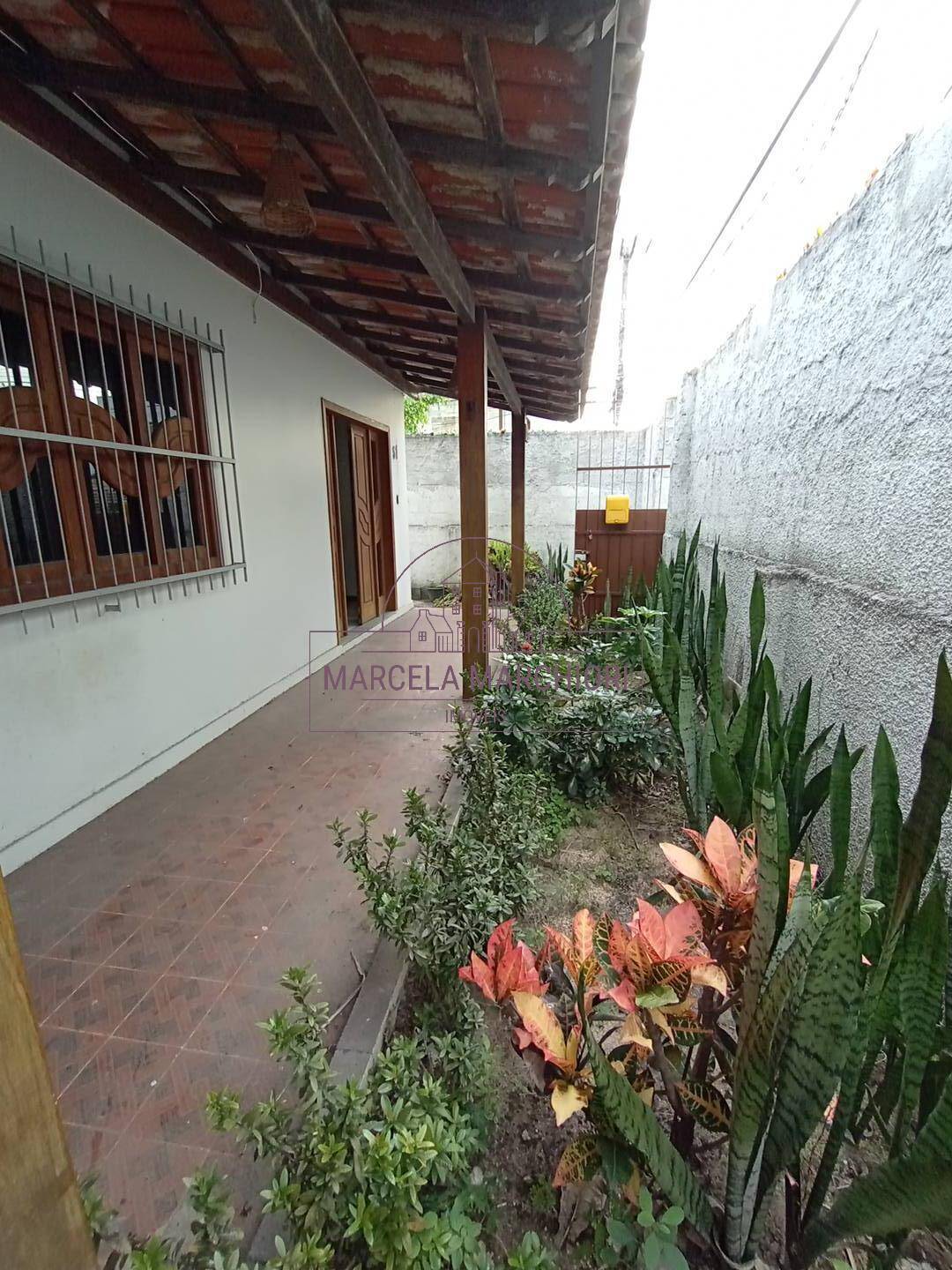 Casa com 200m2 para aluguel fins comerciais em Itapuã