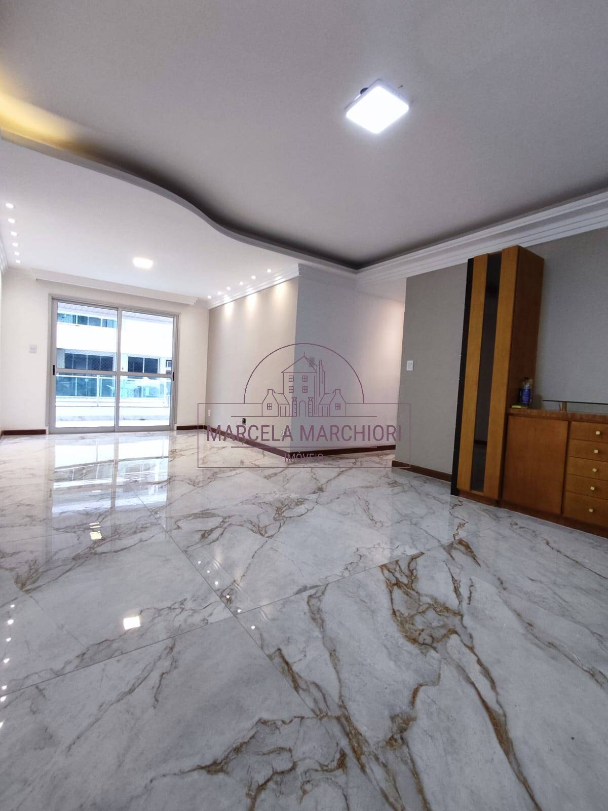 Apartamento 03 quartos, 1 suíte, montado em Itapuã