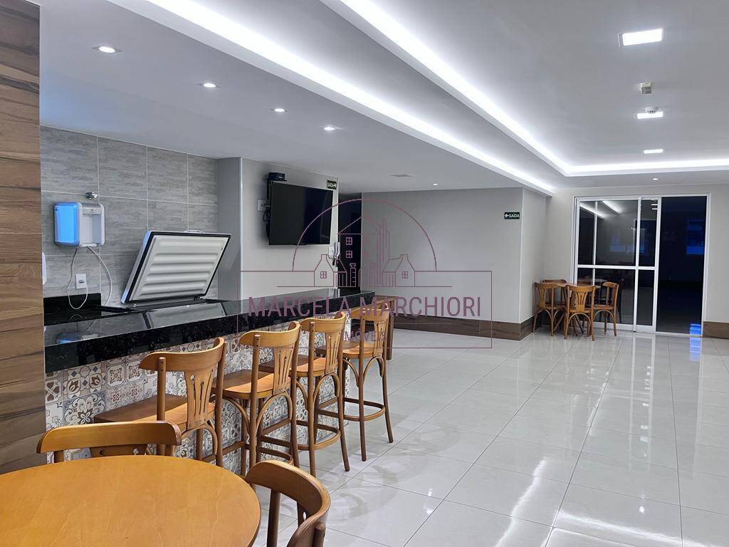 Apartamento quarto e sala, varanda grande , vista pro mar, sol da manhã