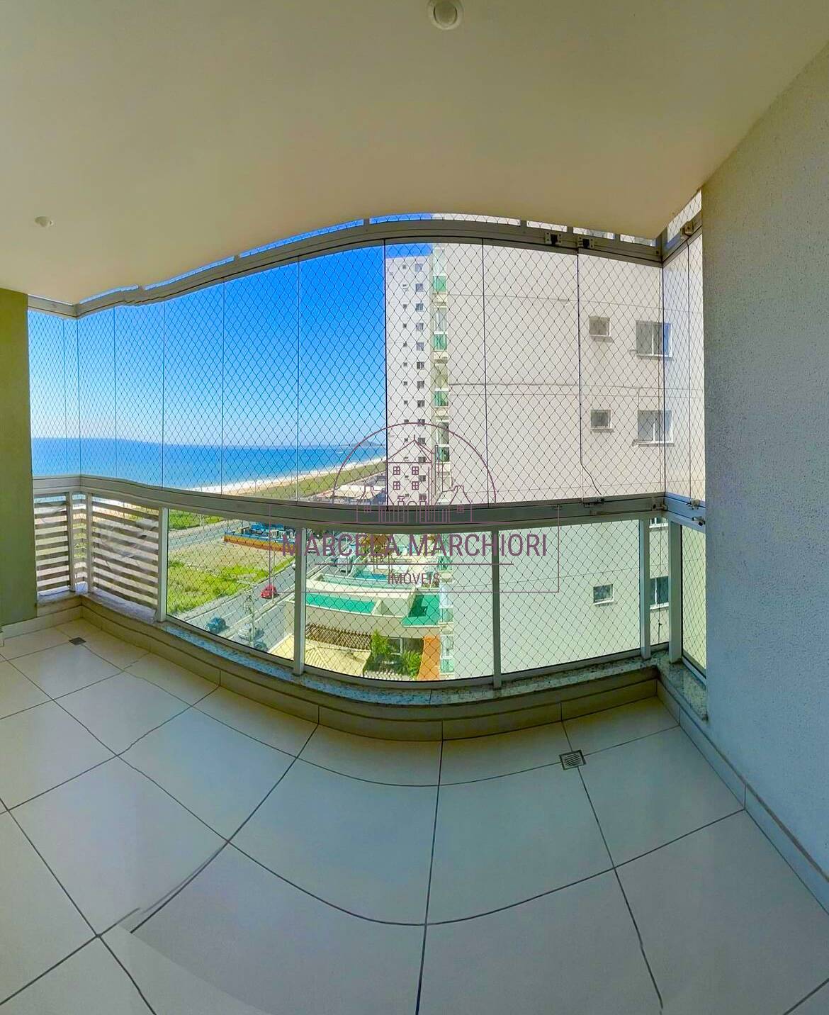 Apartamento 3 quartos frente com vista eterna para o mar