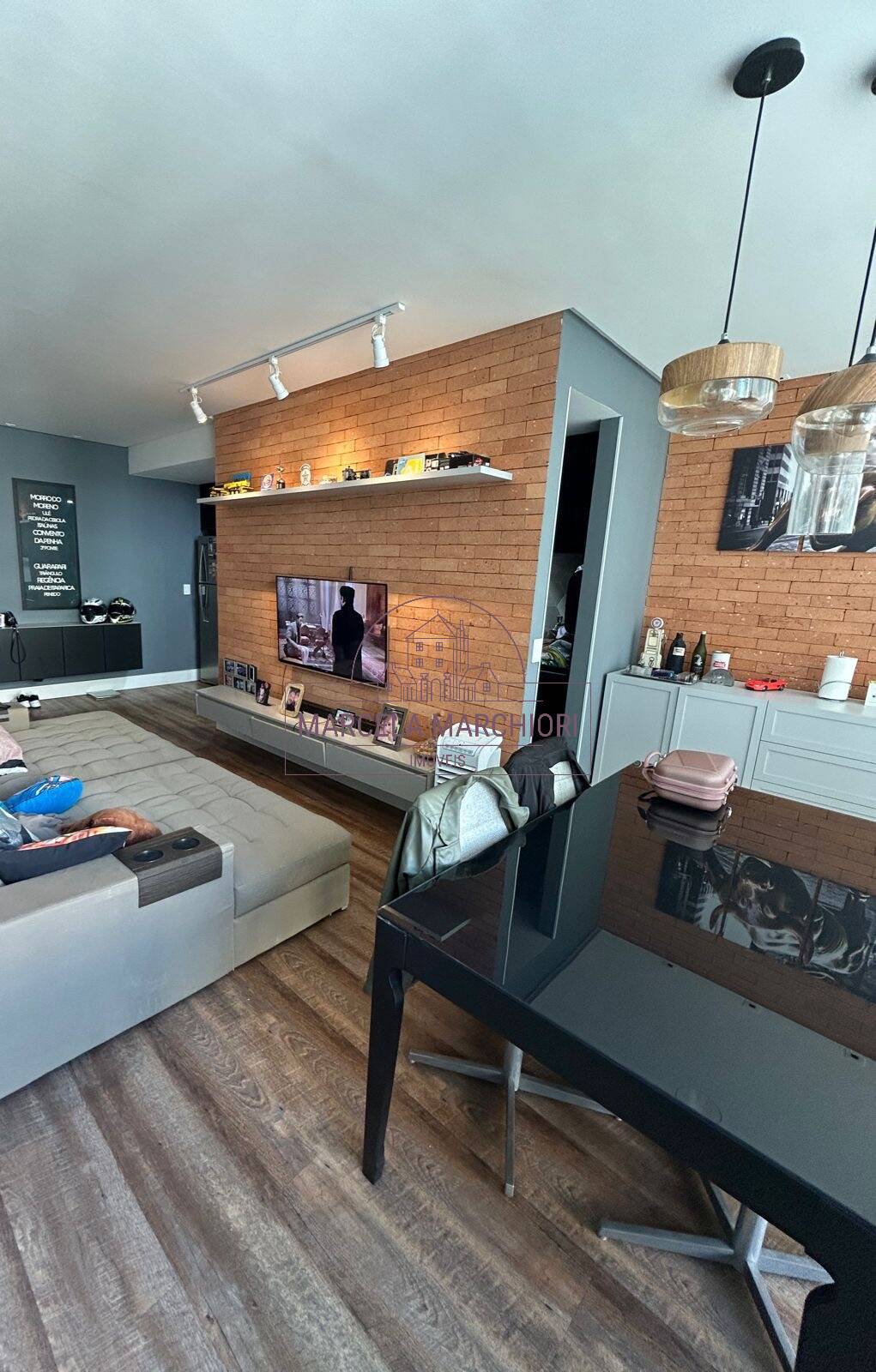 Ap quarto e sala, varanda integrada com sala, fechamento, lazer, 1 vaga.