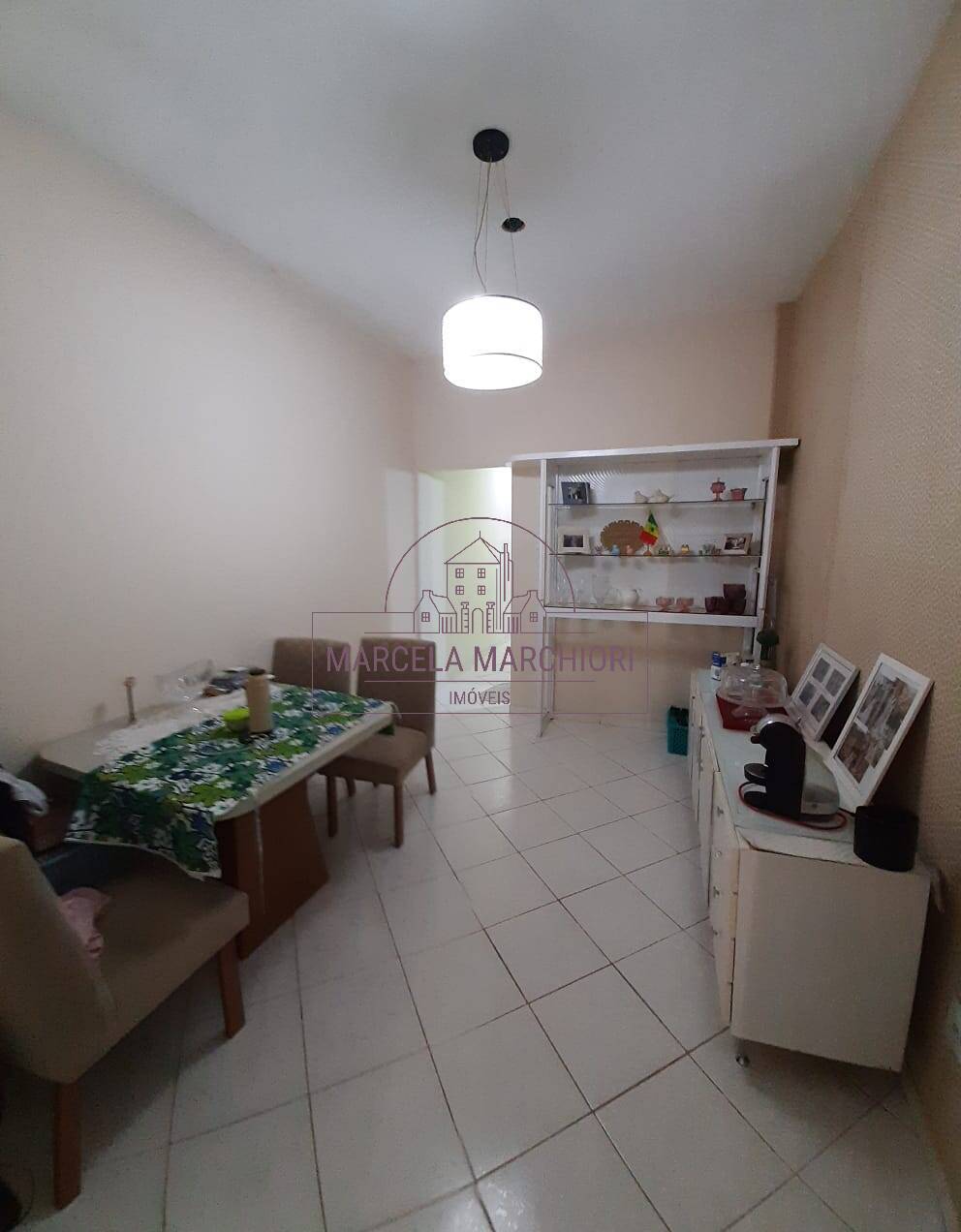 Ap 1 quarto, sala, cozinha e banheiro, melhor localização da Praia da Costa