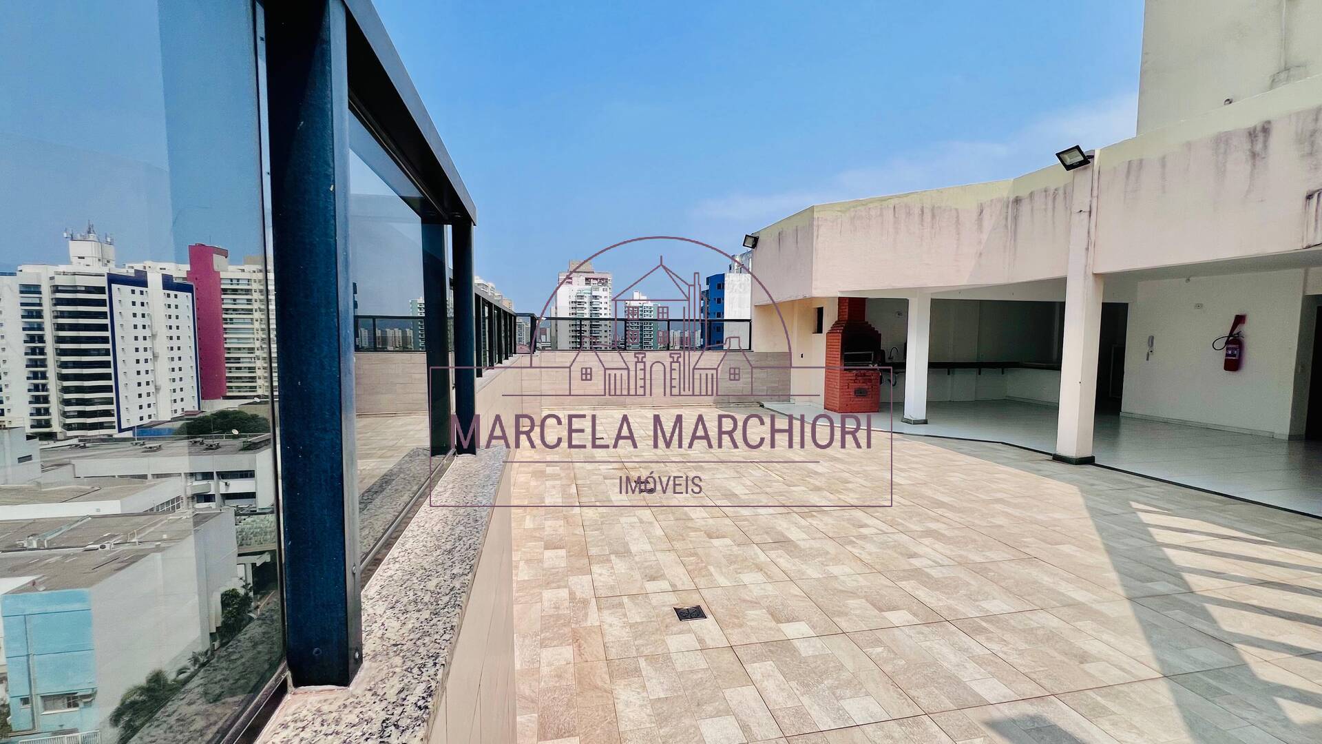 2 quartos mais quarto de serviço com banheiro extra, vista p/mar