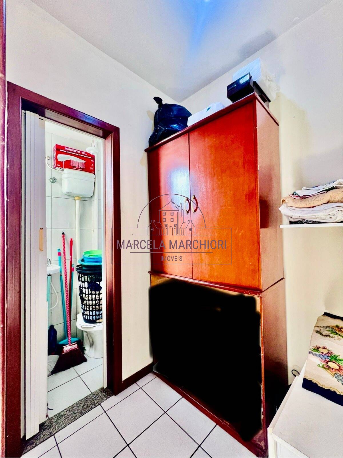 2 quartos mais quarto de serviço com banheiro extra, vista p/mar
