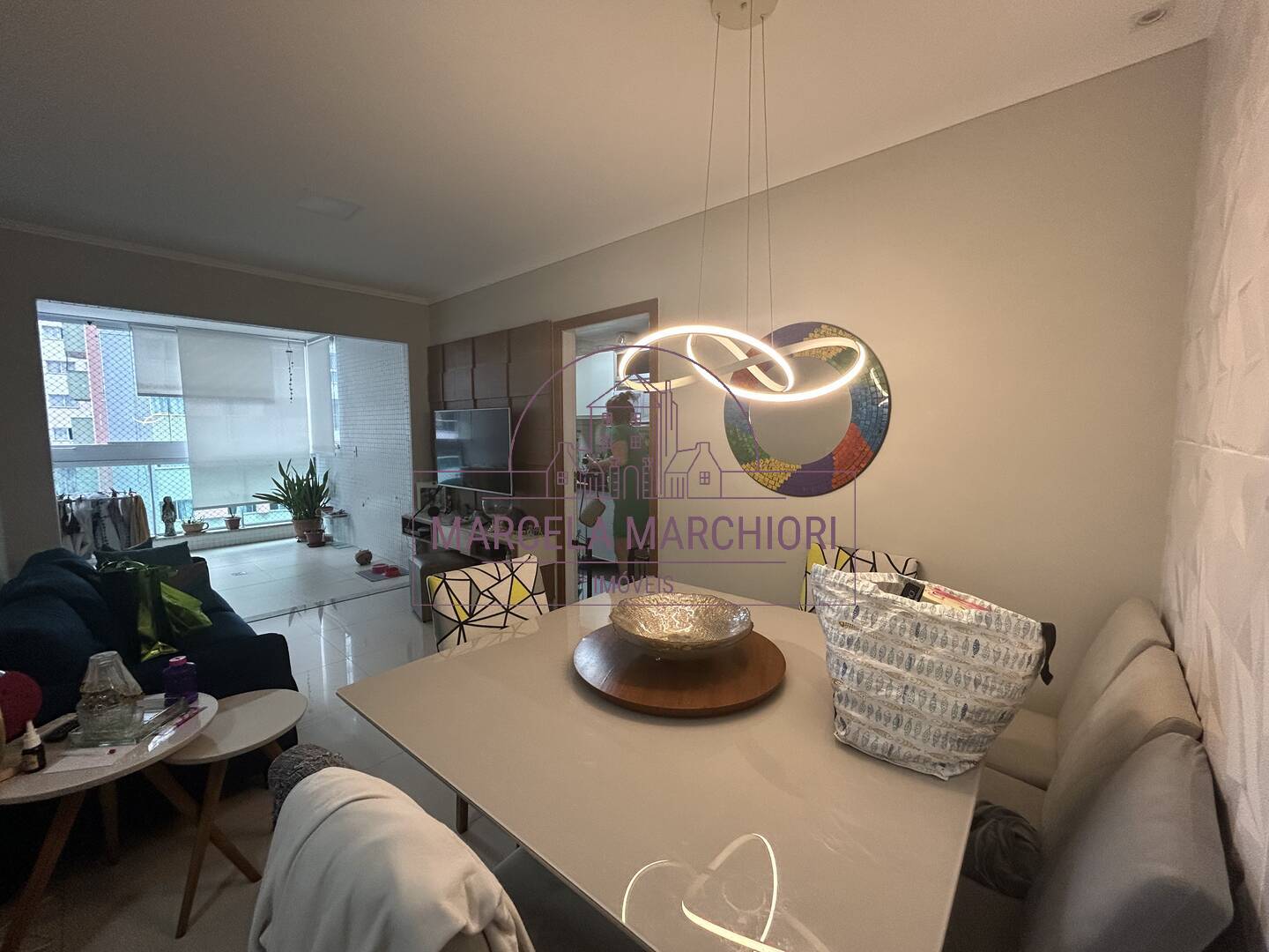 Apartamento 3 quartos excelente localização em Itapuã