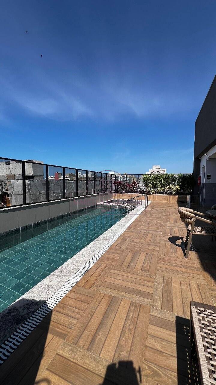 Seu Paraíso à Beira-Mar: Apartamento Porteira Fechada